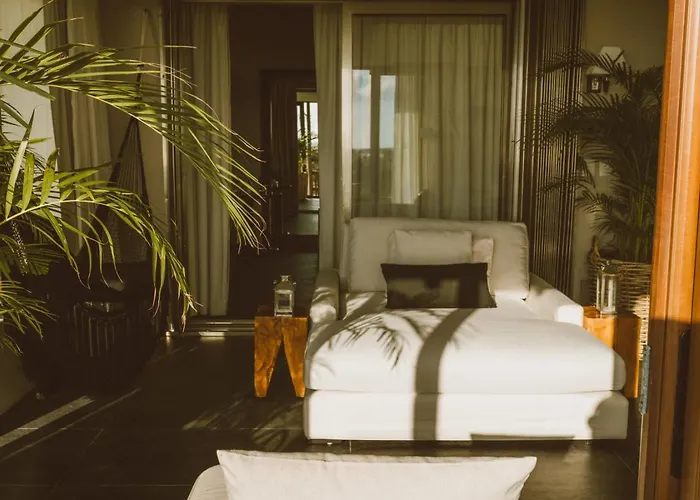 Treetop Haven Villa Balcheil